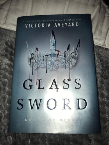 Glass Sword — Victoria Aveyard