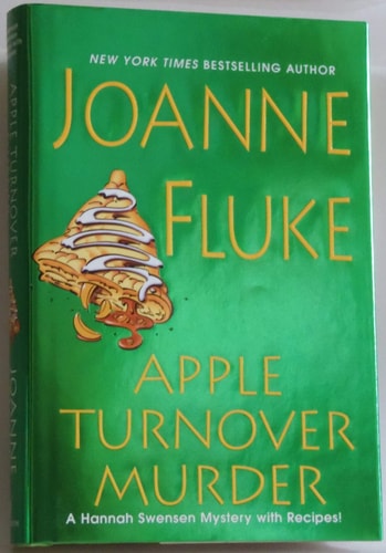 Apple Turnover Murder — Joanne Fluke