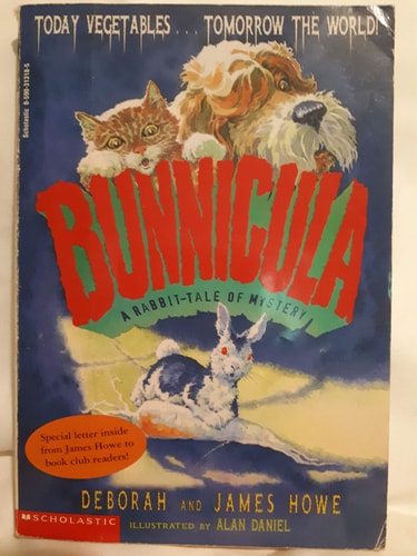 Bunnicula a rabbit-tale of mystery — Deborah Howe