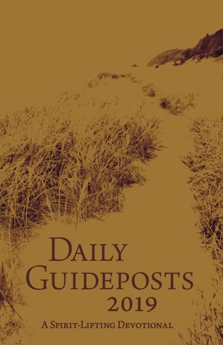 Daily Guideposts 2019 — Guideposts