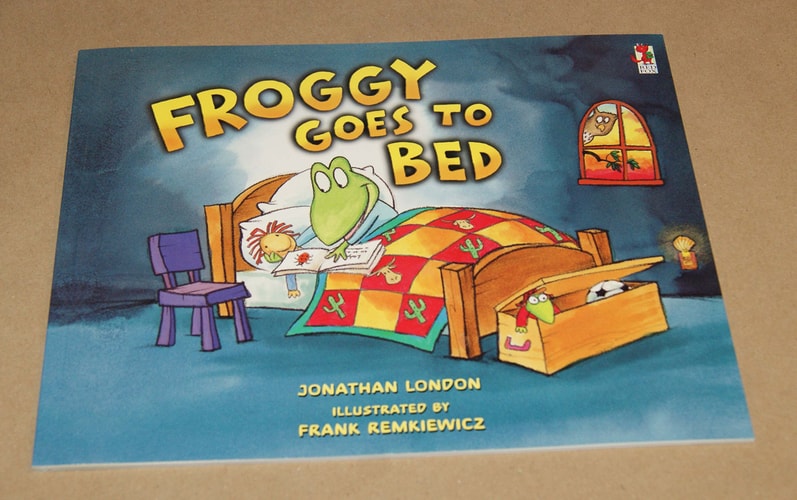Froggy Goes to Bed — Jonathan London