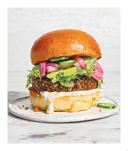 Williams Sonoma At Home Favorites 110+ Recipes from the Test Kitchen — Weldon Owen