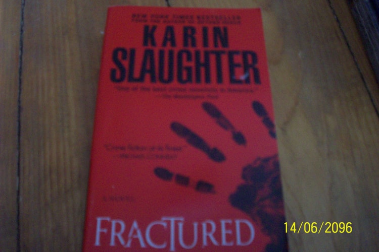 Fractured — Karin Slaughter
