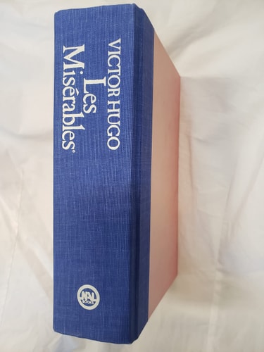 Les Miserables — Victor Hugo